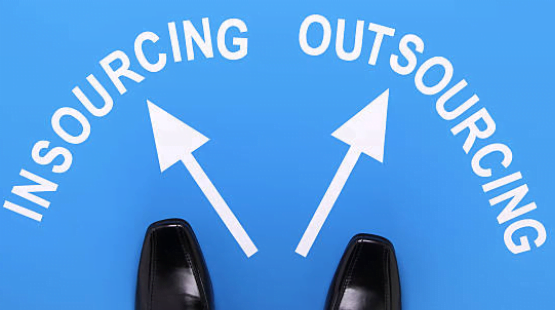 Outsourcing vs Insourcing