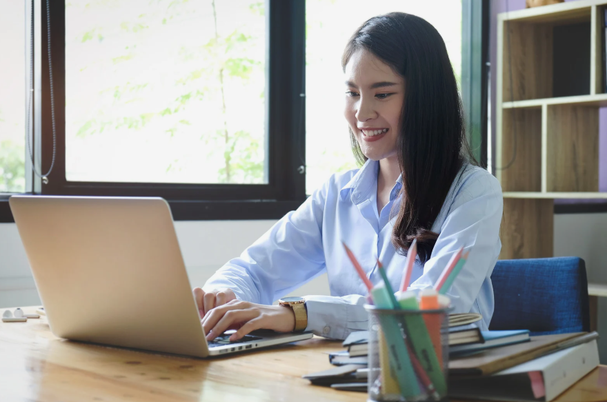 Why Businesses Are Rushing to Hire Writers in the Philippines